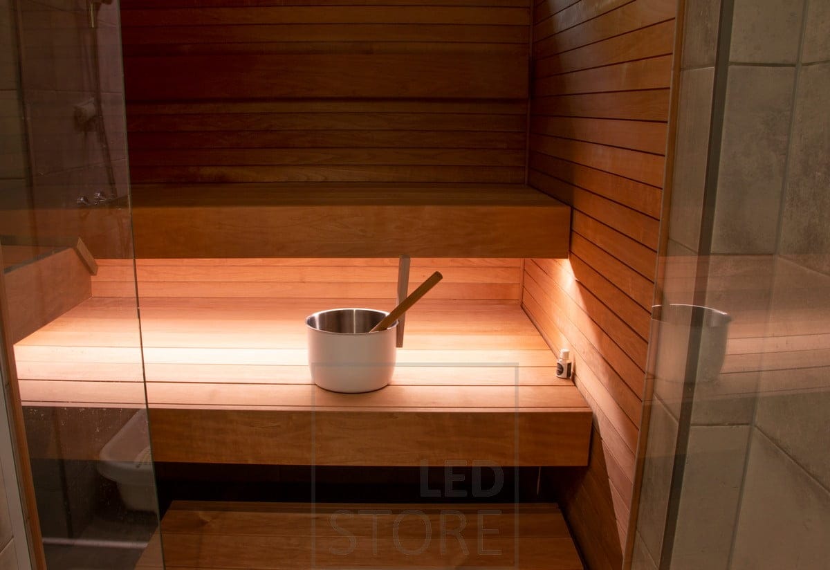 Taśma LED LEDSauna 8F31 pod ławką w saunie ledsauna 8f31 pod lawka